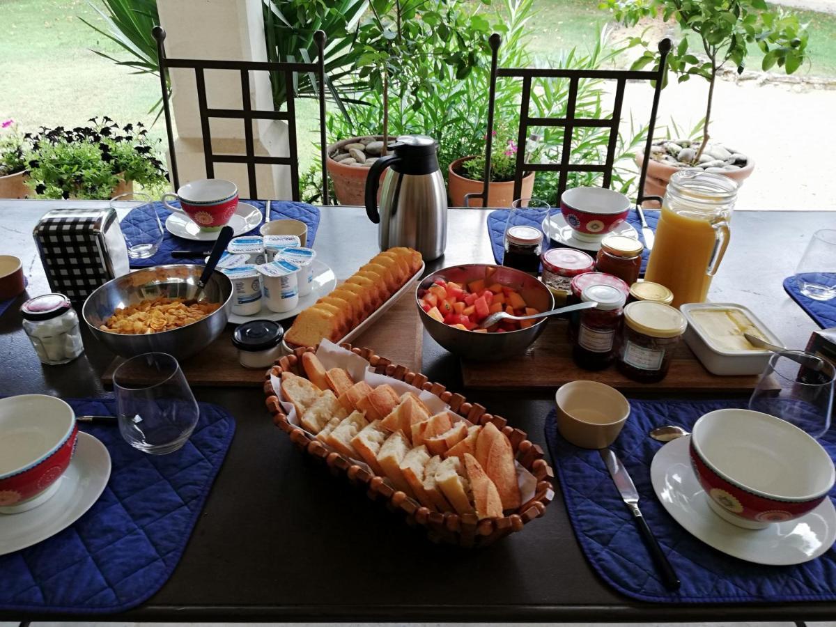 Bed and Breakfast La Goutadou Cabannes Exteriér fotografie